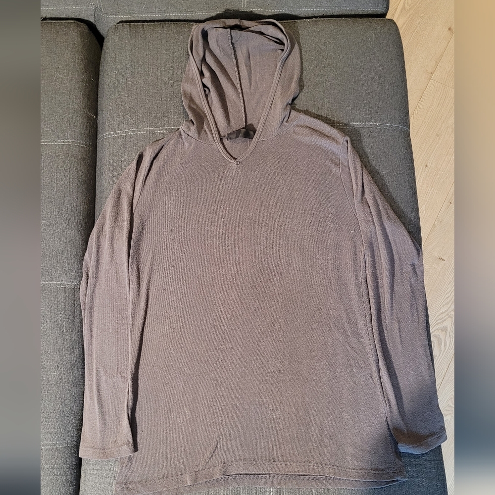Long Sleeve Light Weight Shirt - Size Large